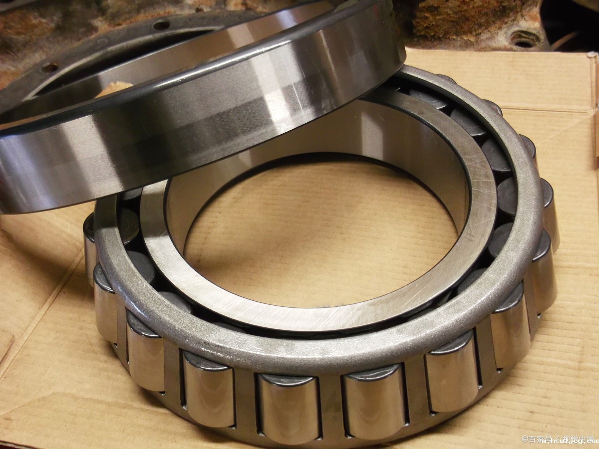 今天我们讲讲在客户验收时经常看到并提到的“蓝边轴承”，“黑边轴承”，“花边轴承”。